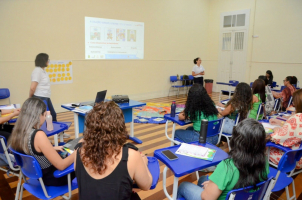 notícia: Seduc potencializa Programa Alfabetiza Pará com qualificação para professores formadores de todo o Estado